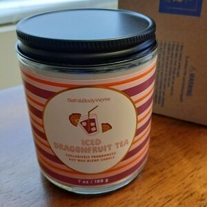 Bath & Body Works Iced Dragonfruit Tea Single Wick Candle